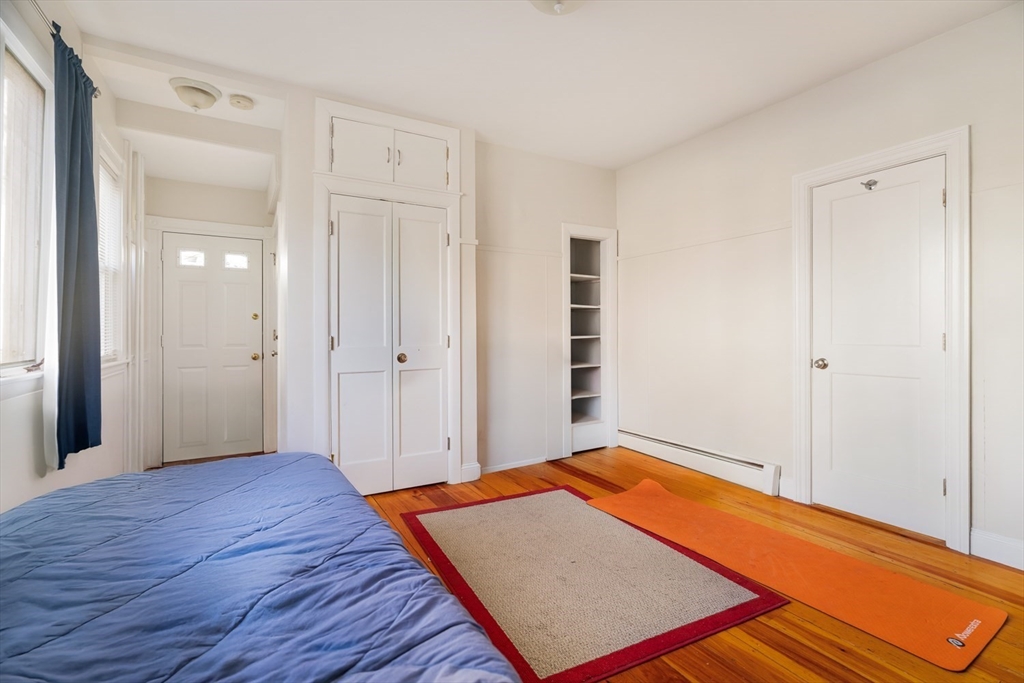 11-13 Craigie St