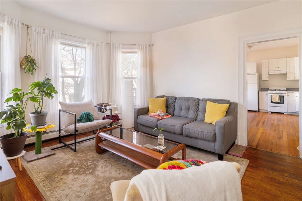 11-13 Craigie St