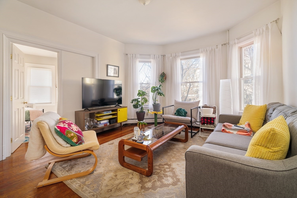 11-13 Craigie St