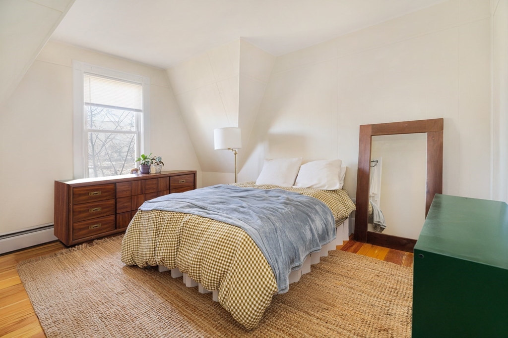 11-13 Craigie St