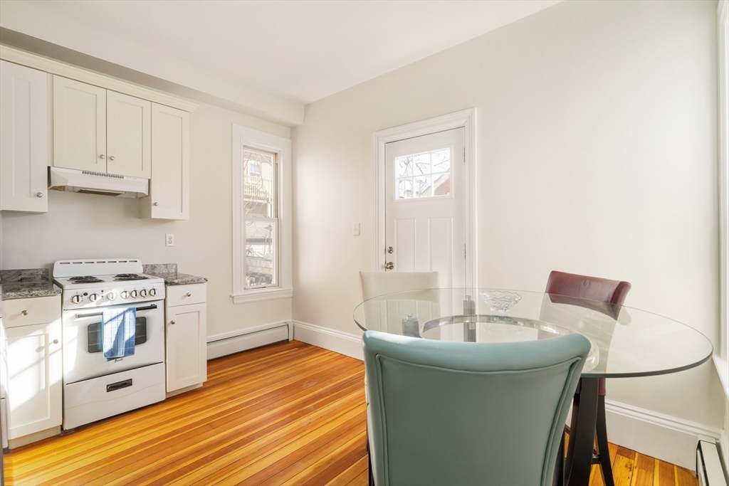 11-13 Craigie St