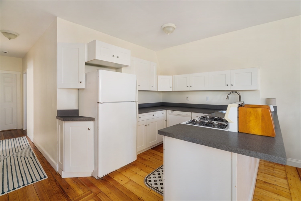 11-13 Craigie St