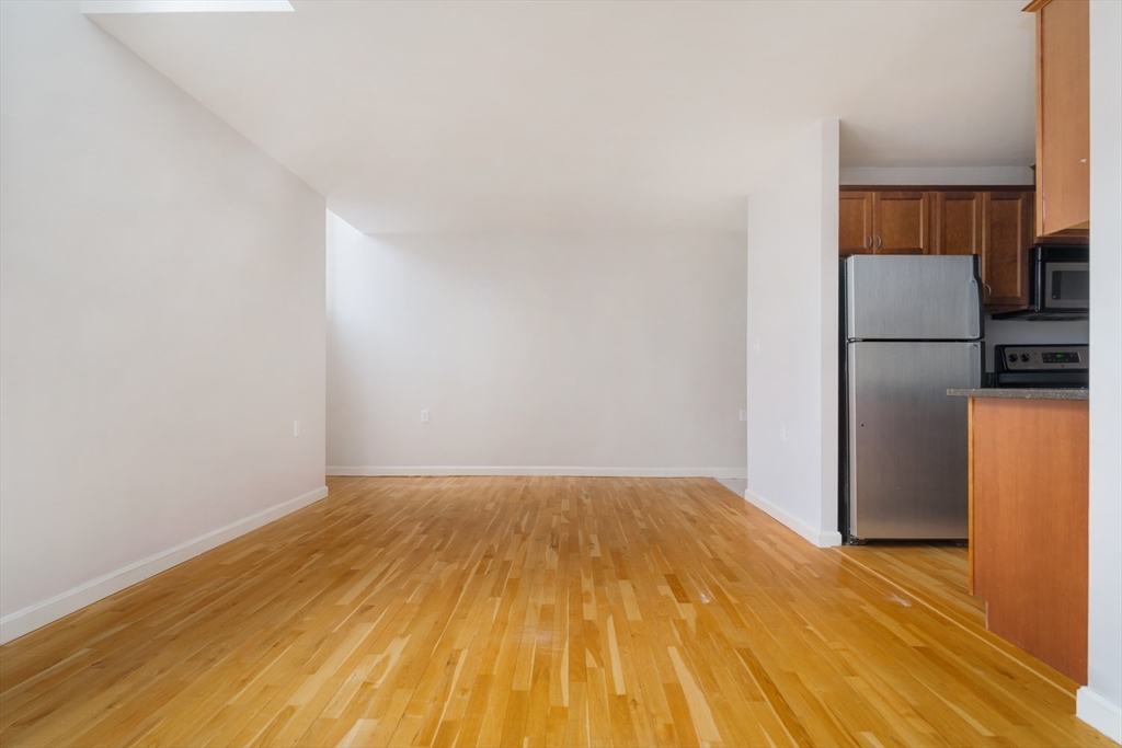 20 Daniels # 316 Unit: #316