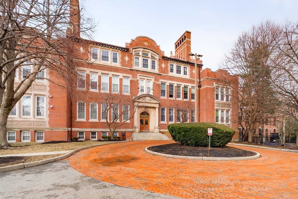 20 Daniels # 316 Unit: #316