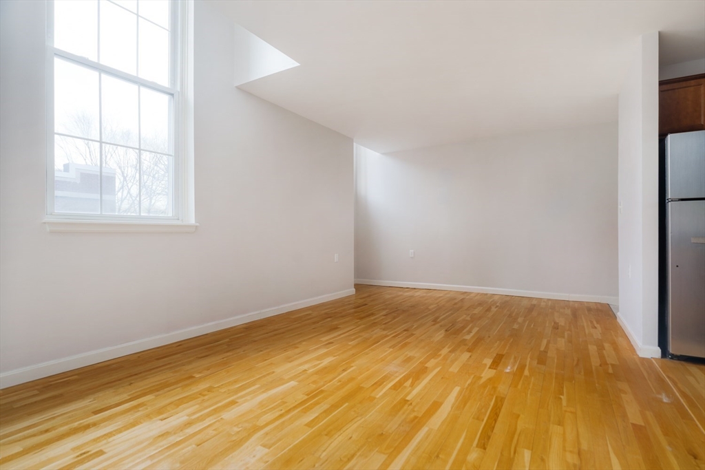 20 Daniels # 316 Unit: #316