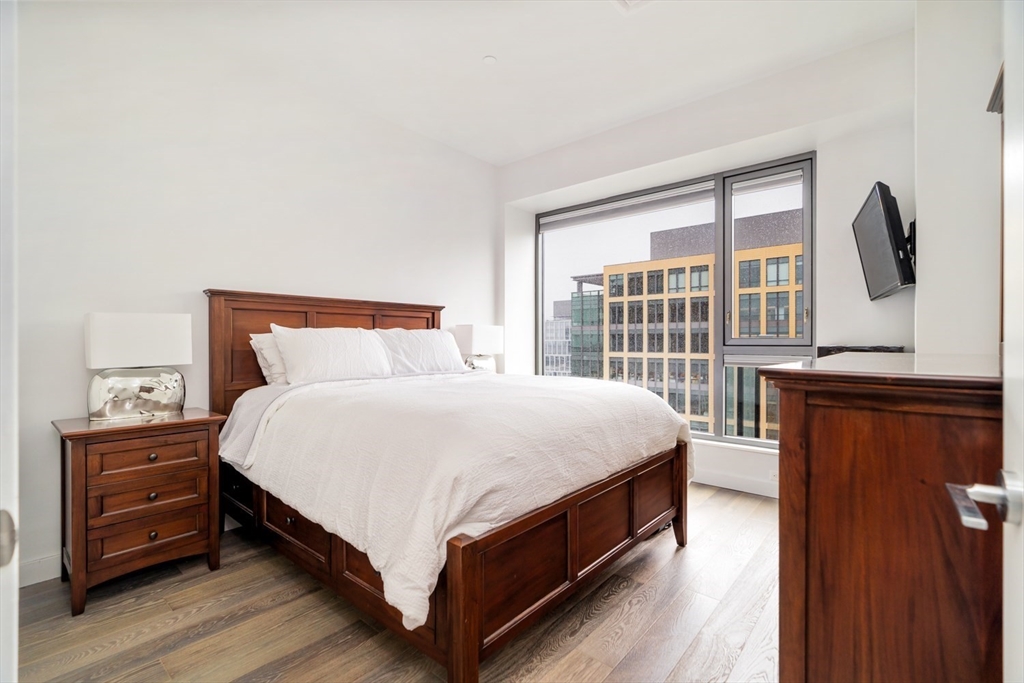 375 Canal St Unit: PH203