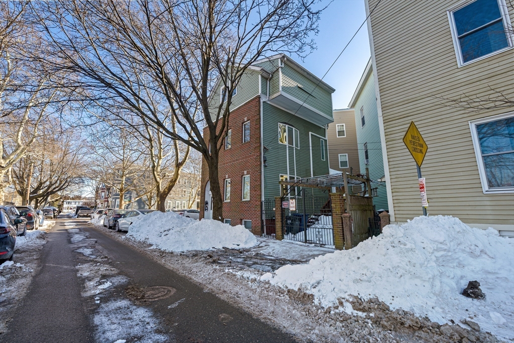 70 York St.