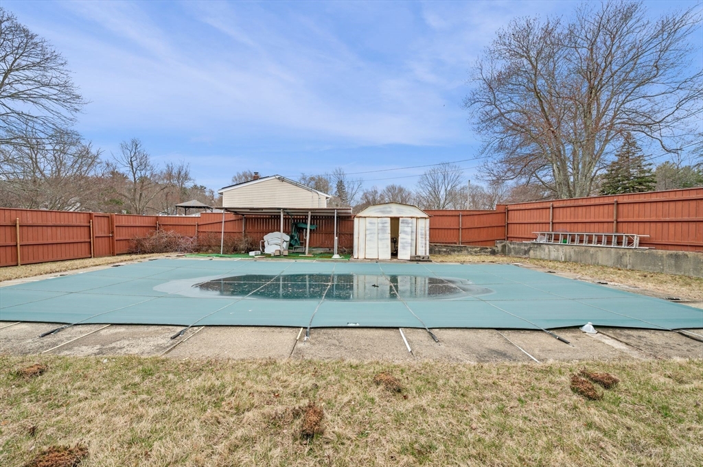 11 Netherton Ave