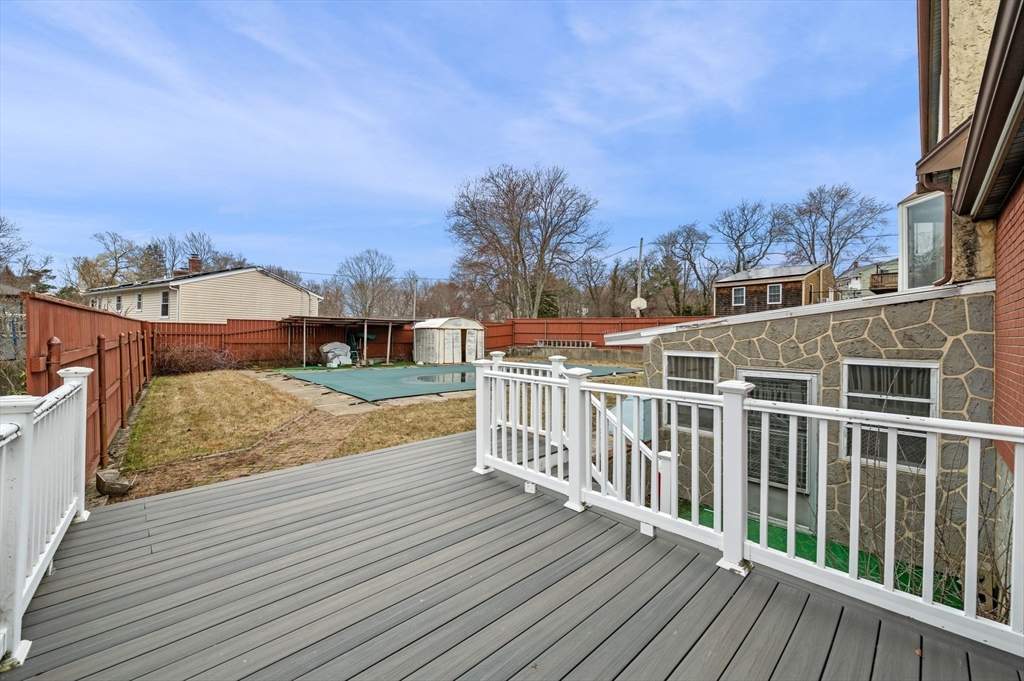 11 Netherton Ave