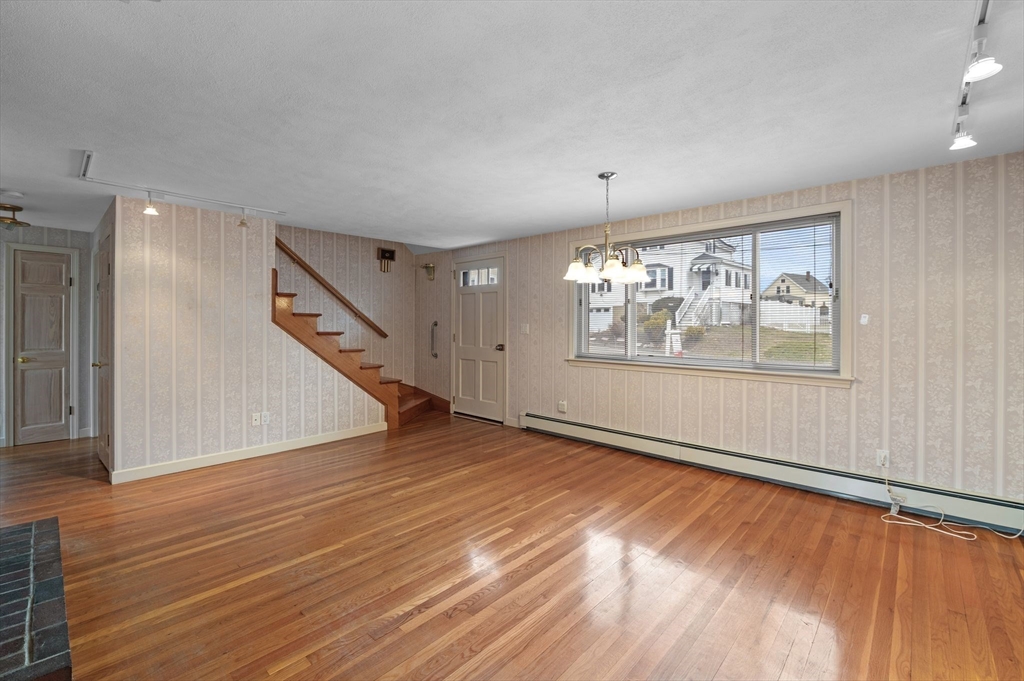 11 Netherton Ave