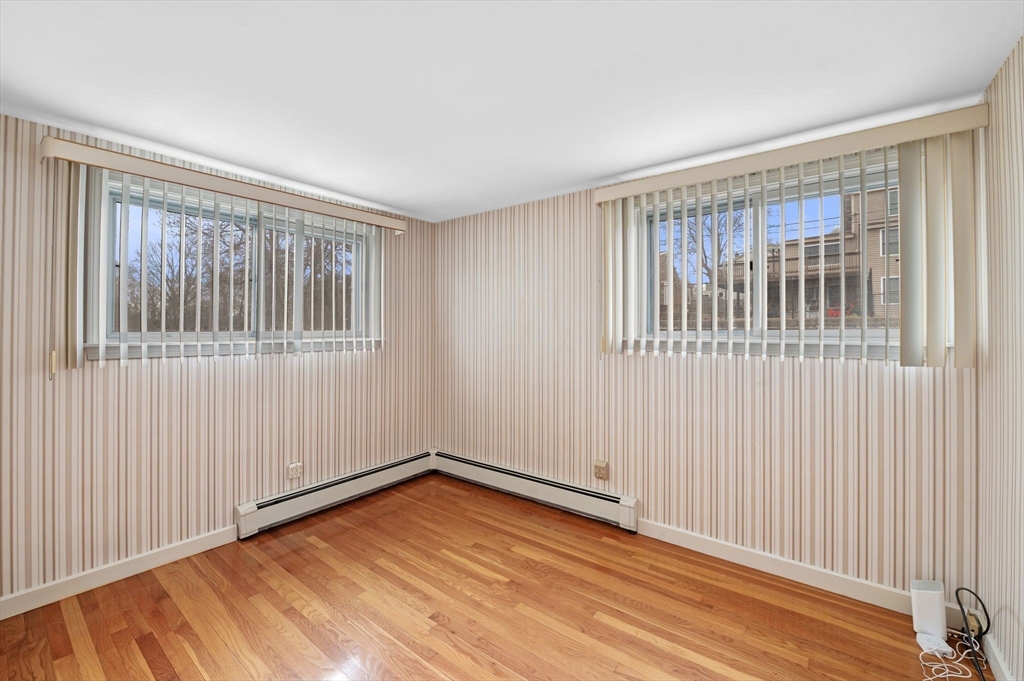 11 Netherton Ave