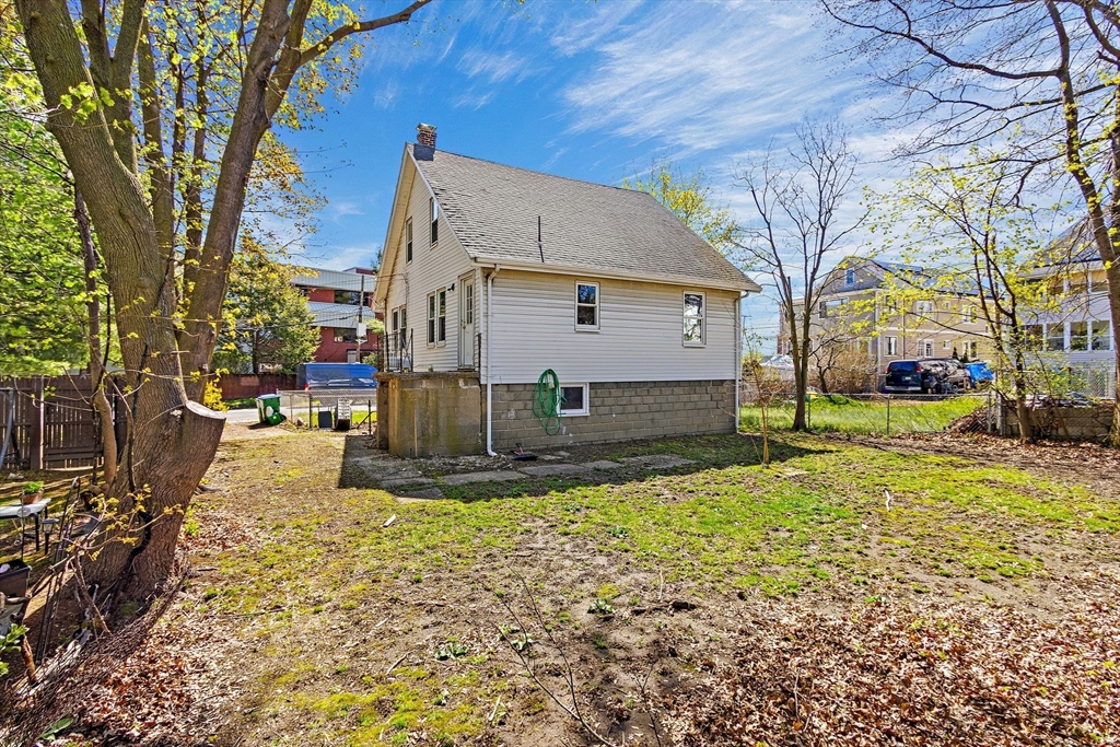 61 Ross St