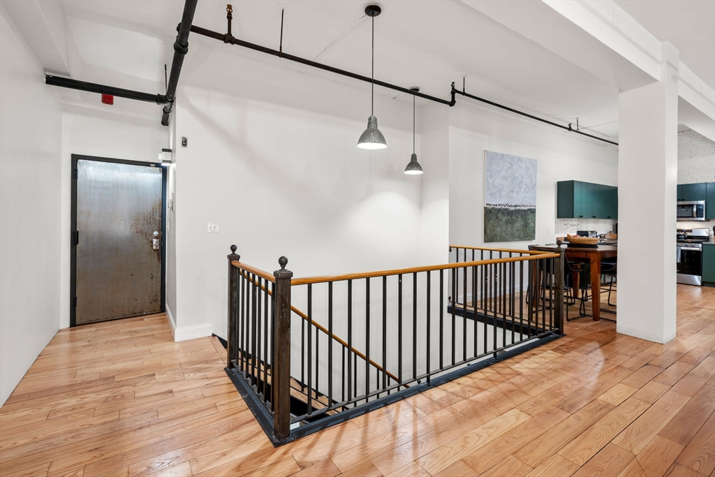 19 Stanhope Street # 1C