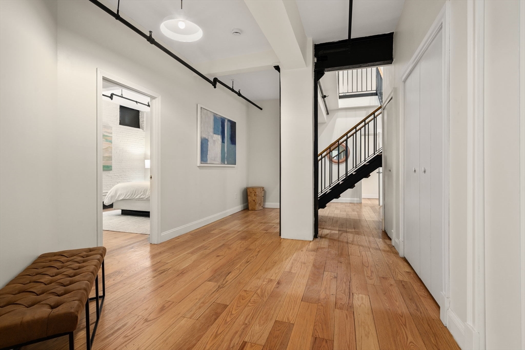 19 Stanhope Street # 1C