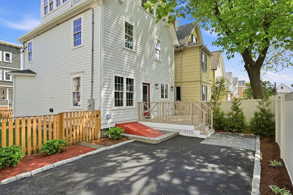 26 Virginia St