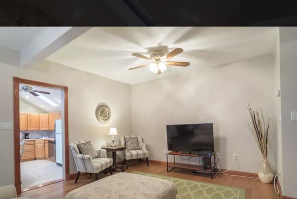 306 Hurley St # 2