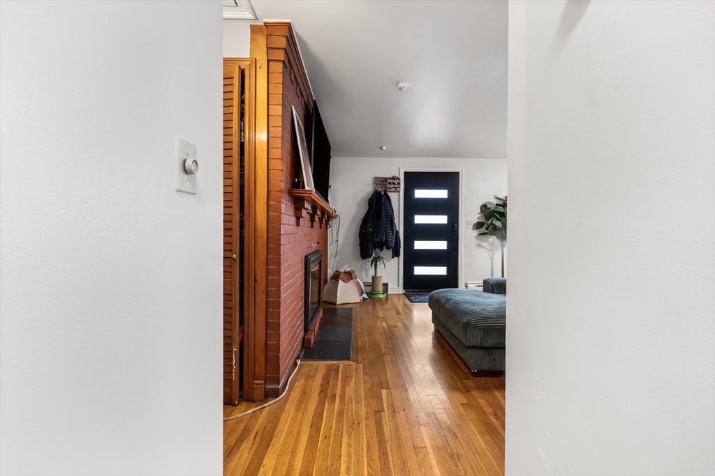 218 Warren