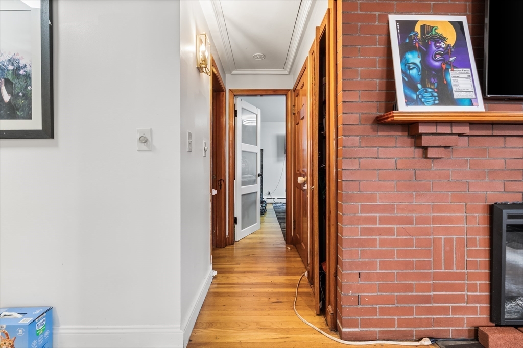 218 Warren