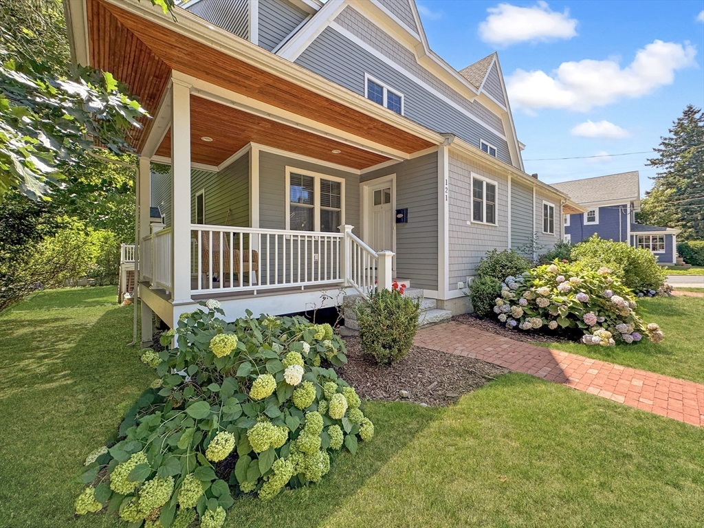 121 Salem St # 121