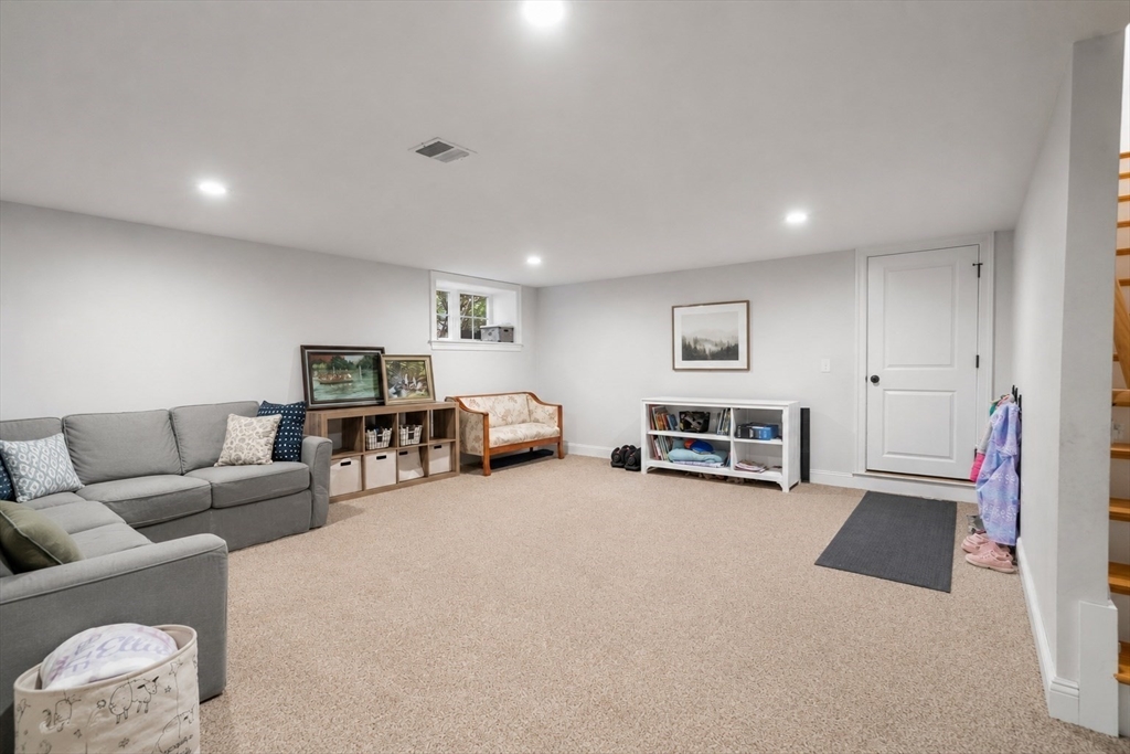 121 Salem St # 121
