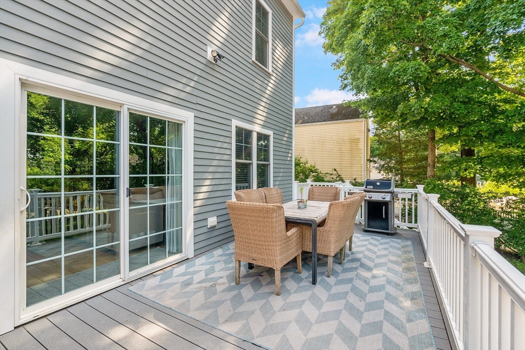 121 Salem St