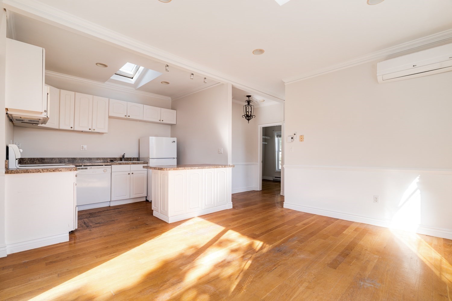 47 Moseley St #3