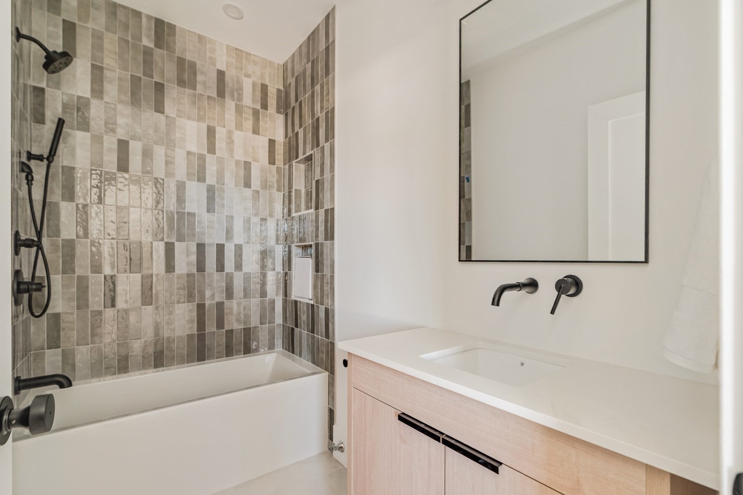 11 Lothrop St # 11