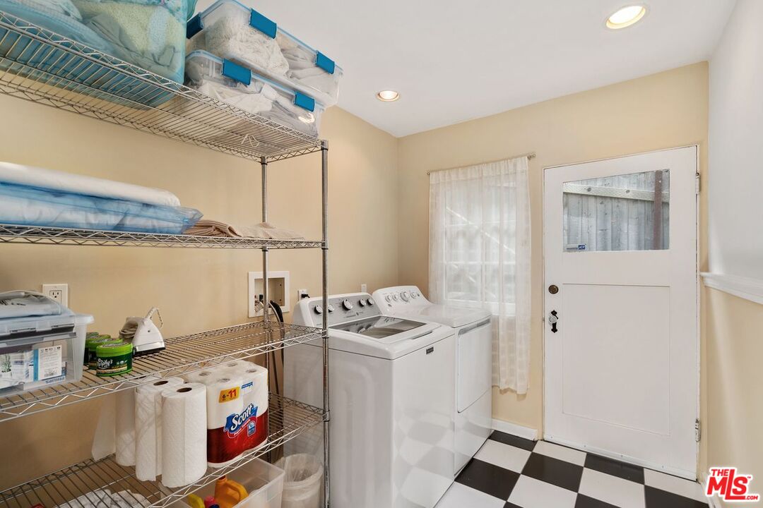 3734 Prestwick Dr
