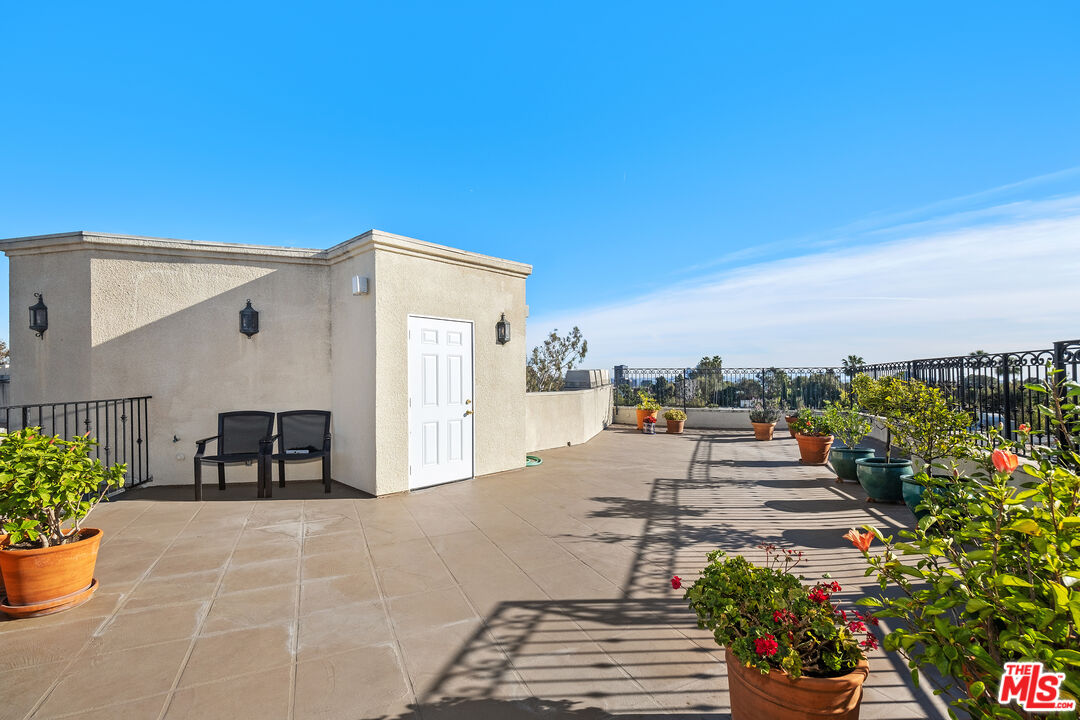 11740 W Sunset Blvd Unit: 36