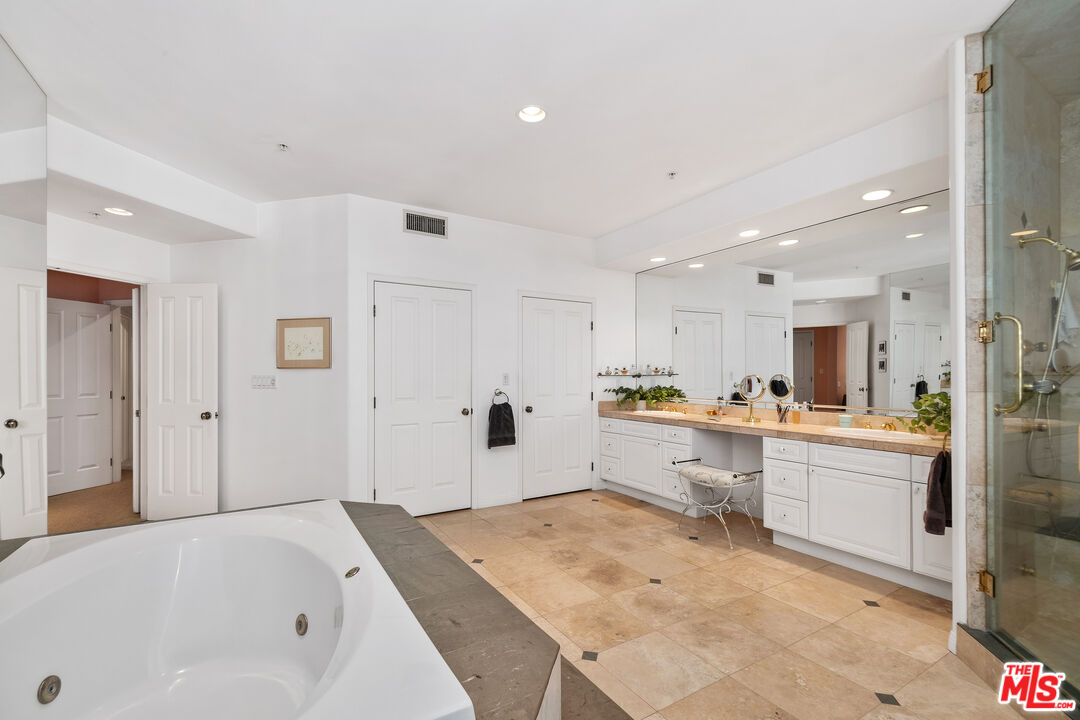 11740 W Sunset Blvd Unit: 36