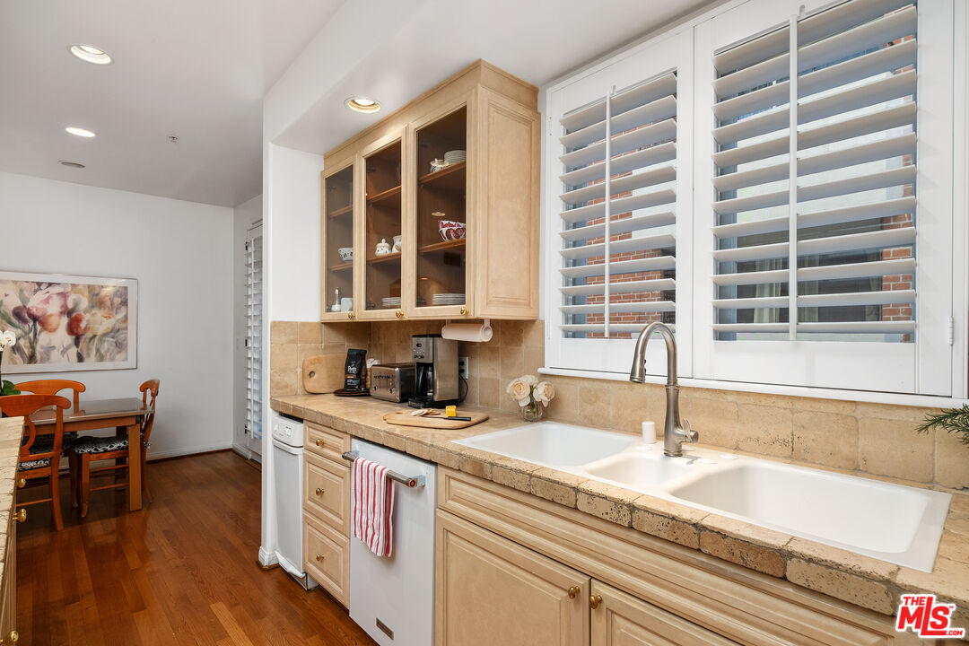 11740 W Sunset Blvd Unit: 36
