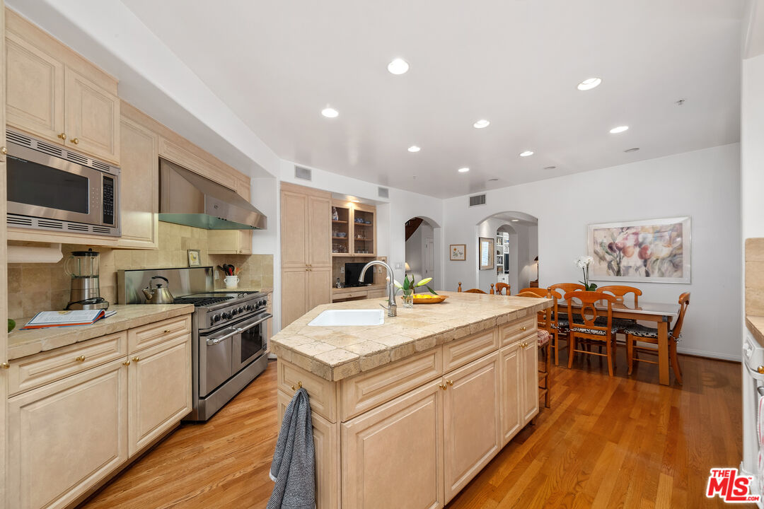 11740 W Sunset Blvd Unit: 36