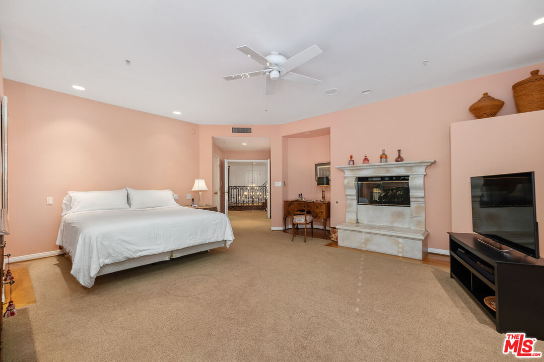 11740 W Sunset Blvd Unit: 36