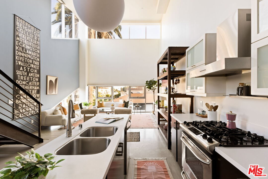 803 Wilcox Ave Unit: 12
