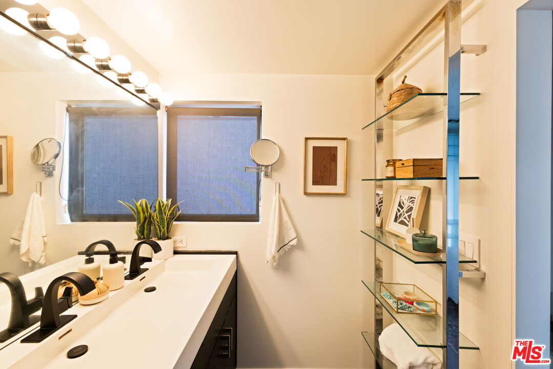 803 Wilcox Ave Unit: 12