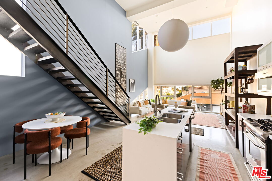803 Wilcox Ave Unit: 12