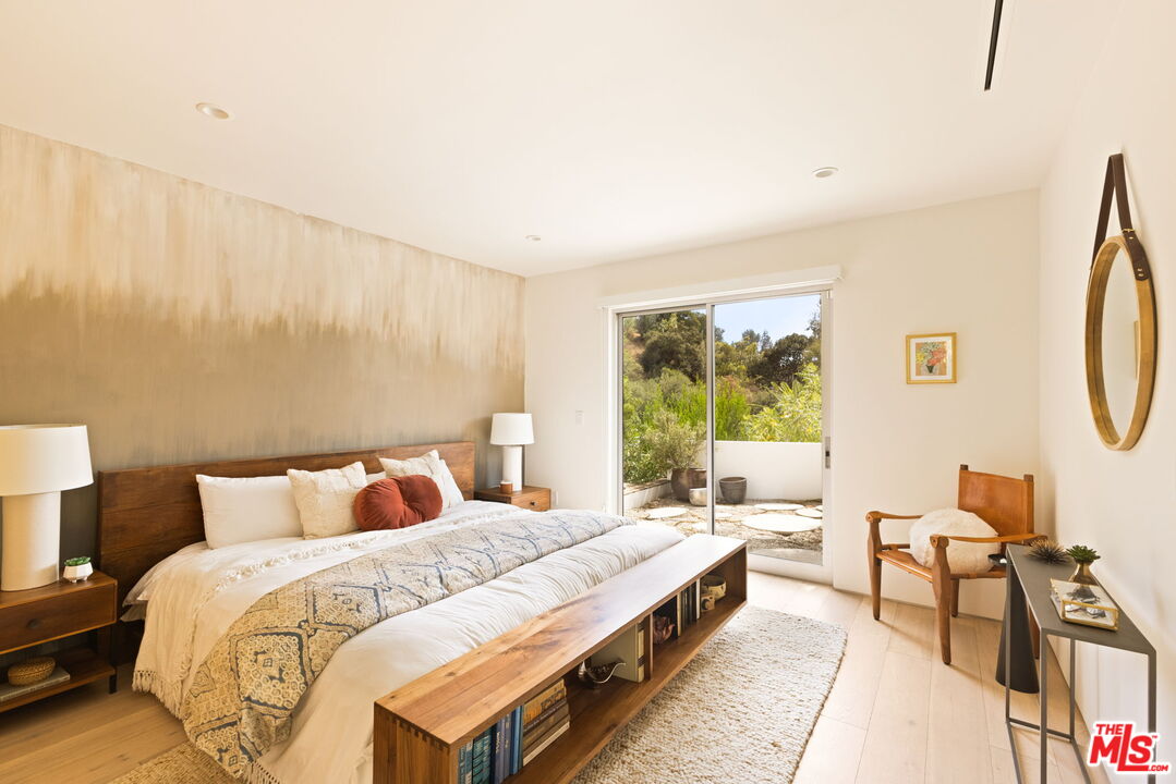 2615 La Cuesta Dr