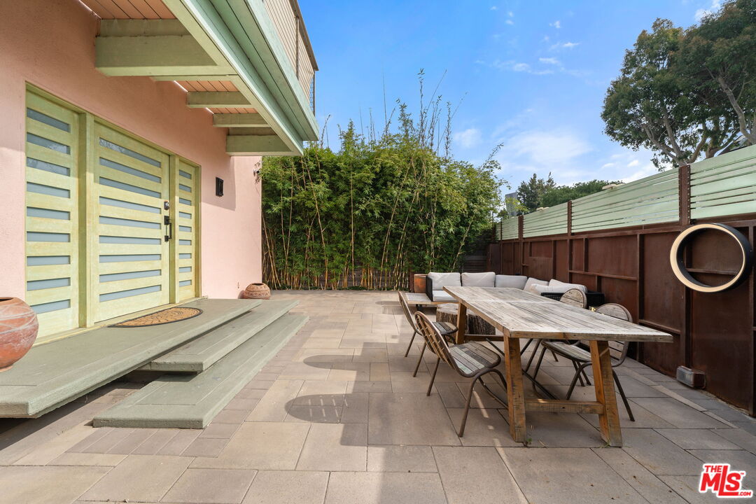 621 Rose Ave Unit: A