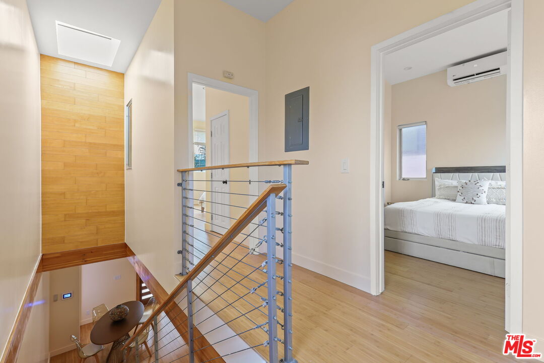 621 Rose Ave Unit: A