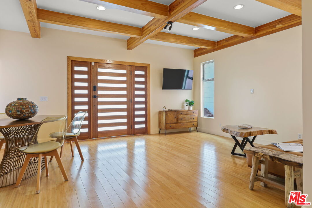 621 Rose Ave Unit: A