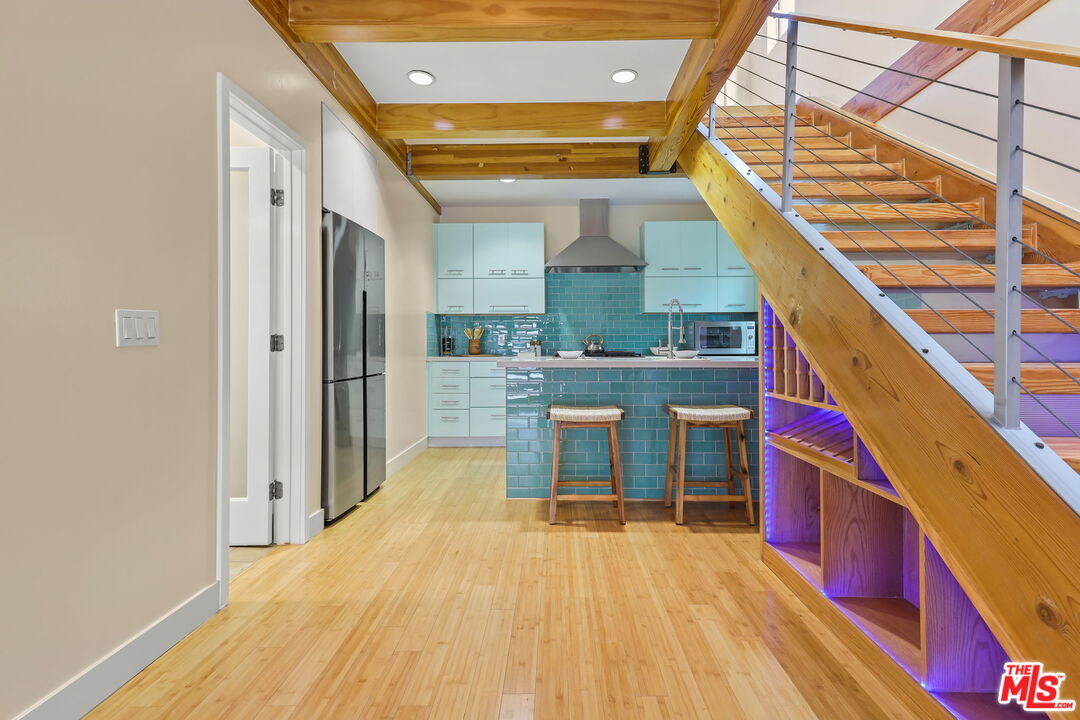 621 Rose Ave Unit: A