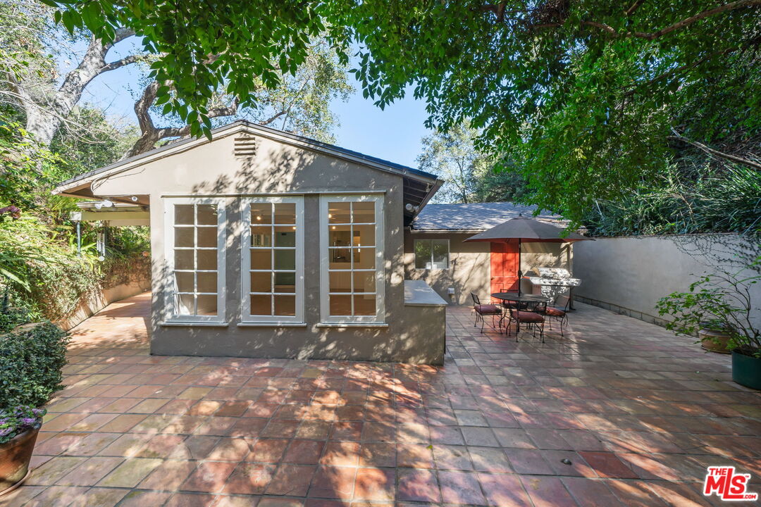 3621 Longview Valley Rd