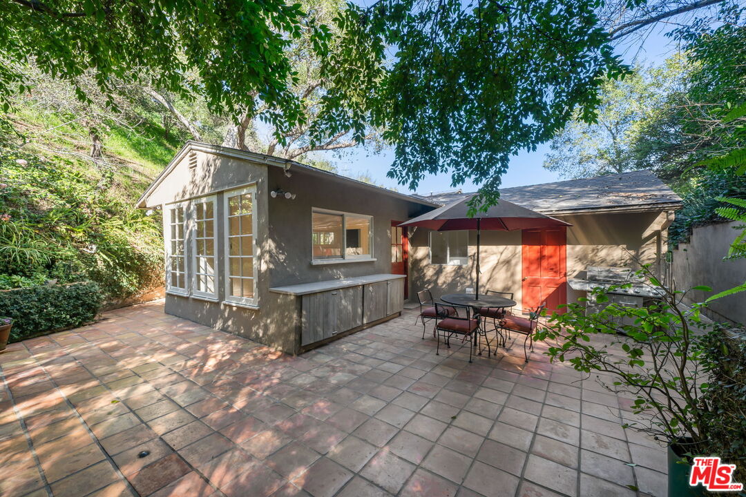 3621 Longview Valley Rd