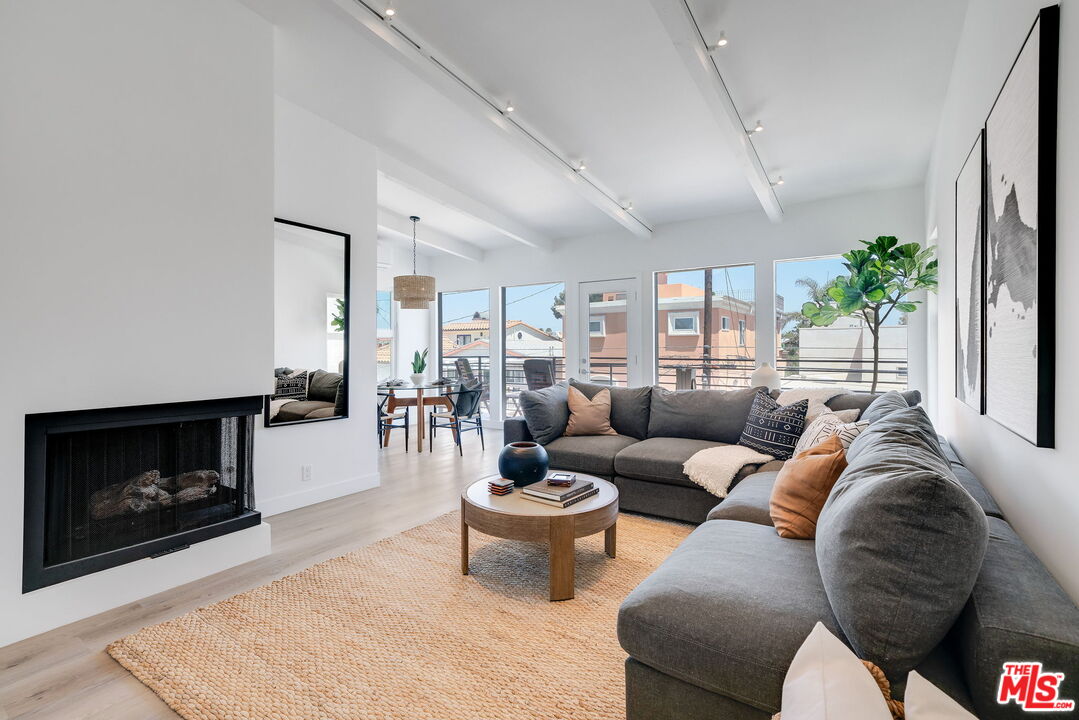 2602 Pacific Ave