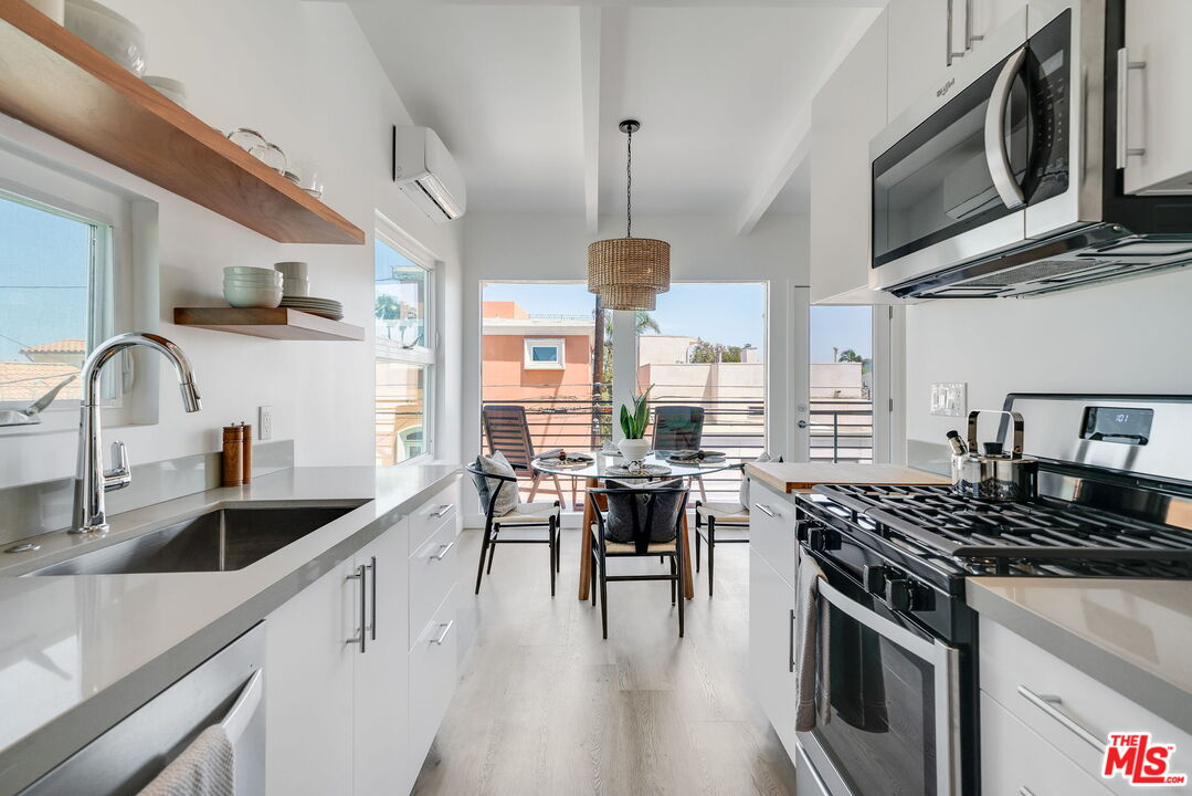 2602 Pacific Ave