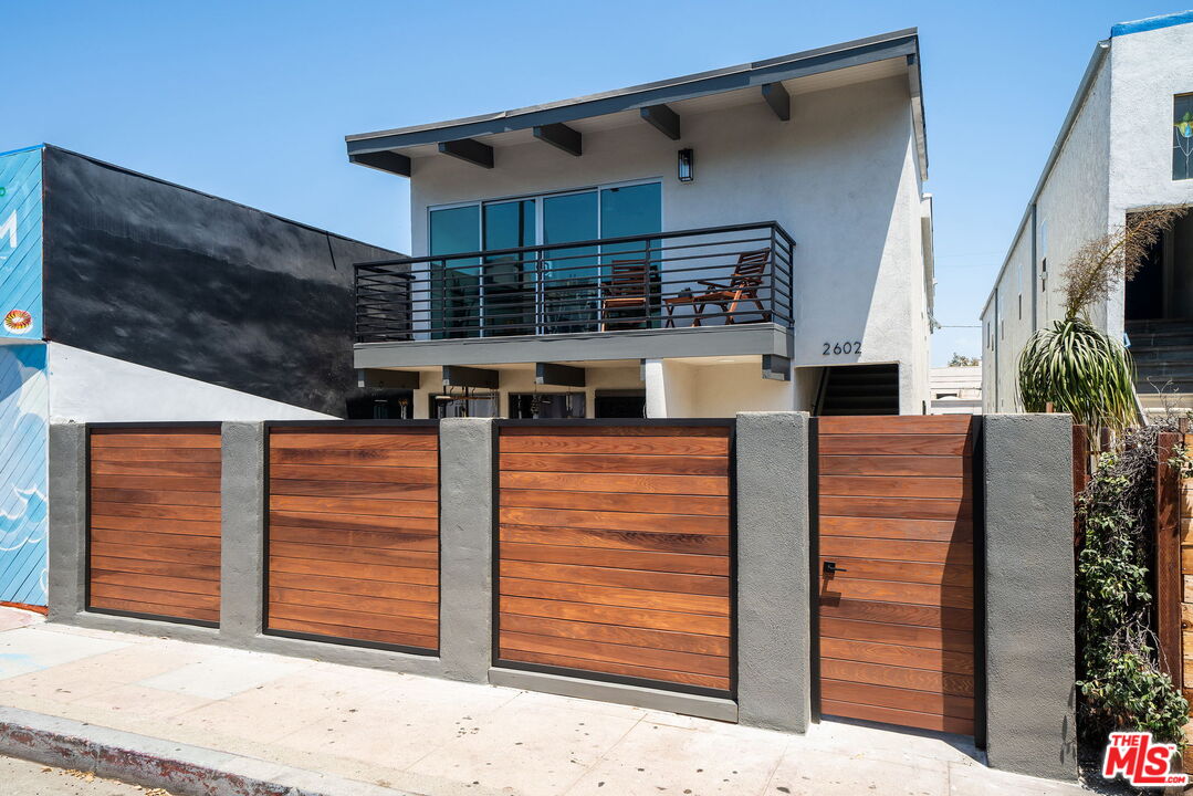 2602 Pacific Ave