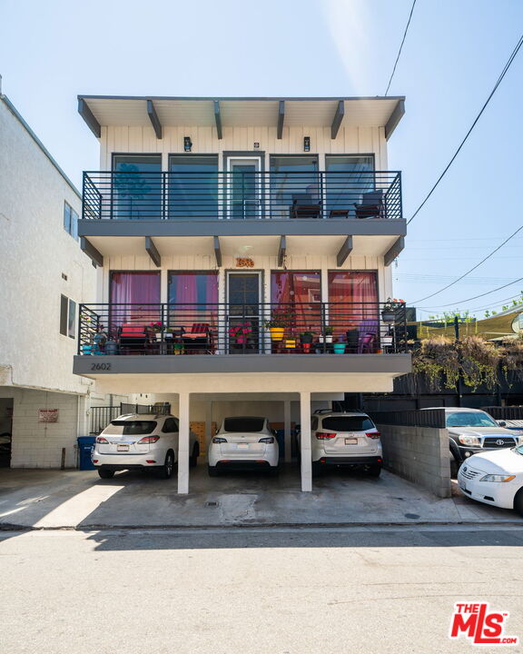 2602 Pacific Ave