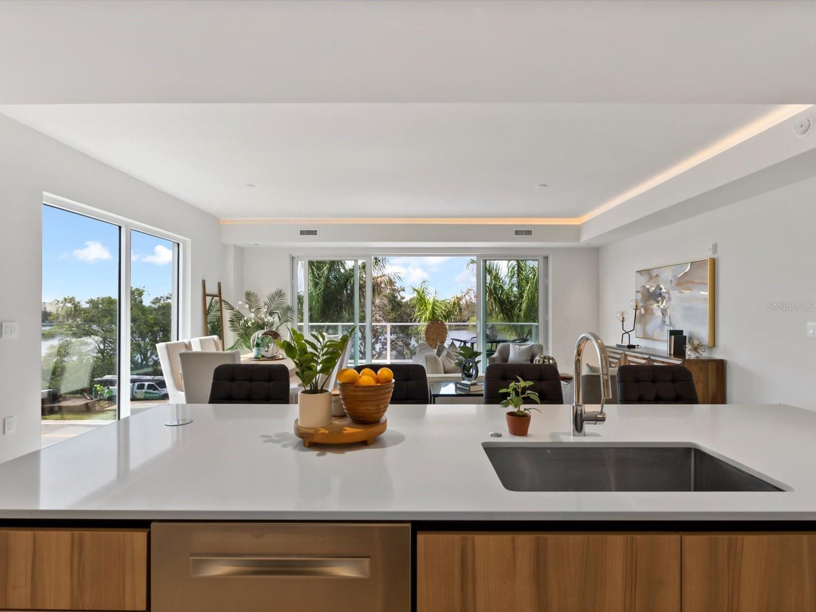 1020 SUNSET POINT RD #213