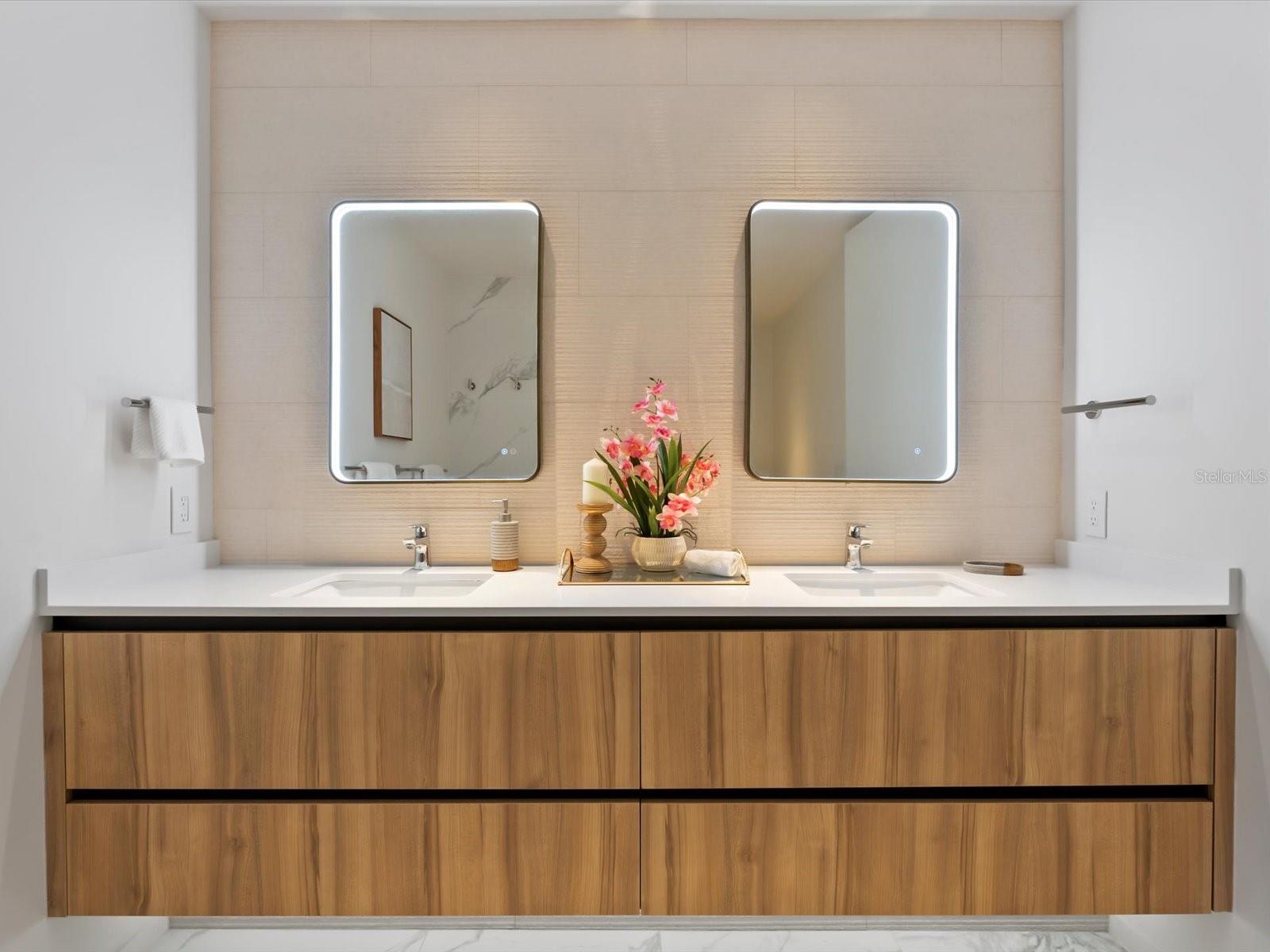 1020 SUNSET POINT RD #213