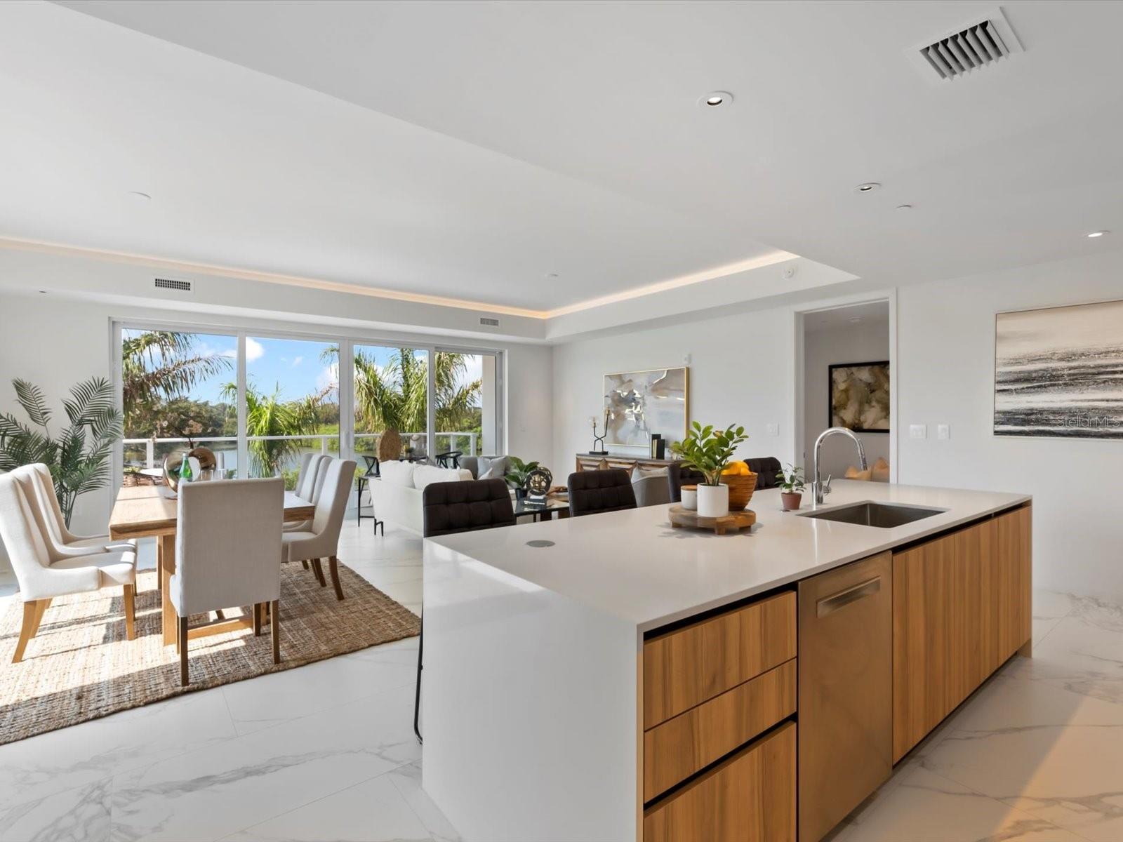 1020 SUNSET POINT RD #213